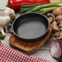 Servierpfanne Mit Holzuntersetzer In Schwarz - D: 12cm 9 Servierpfanne Mit Holzuntersetzer In Schwarz - D: 12cm -Heimdekoration Verkäufe gaumenkick servierpfanne mit holzuntersetzer in schwarz d 12cm 1