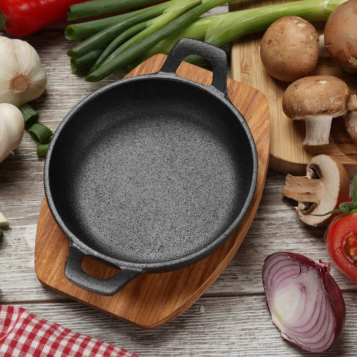 Servierpfanne Mit Holzuntersetzer In Schwarz - D: 12cm 8 Servierpfanne Mit Holzuntersetzer In Schwarz - D: 12cm – Bild 6