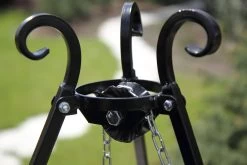 Dreibein-Schwenkgrill GLEIWITZ In Schwarz -Heimdekoration Verkäufe gmd living dreibein schwenkgrill gleiwitz in schwarz 2